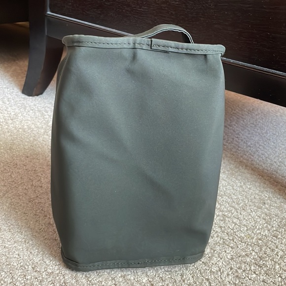 Calvin Klein Men’s Accessory Bag - Picture 13 of 14